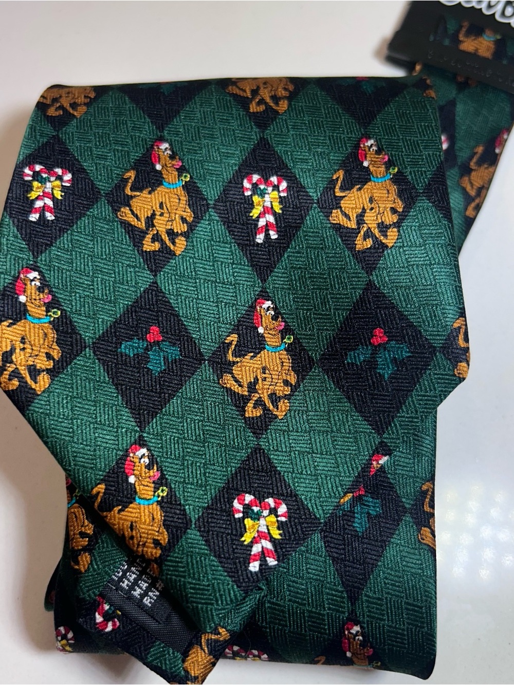 Scooby-Doo Christmas 100% Silk Holiday Necktie NWT